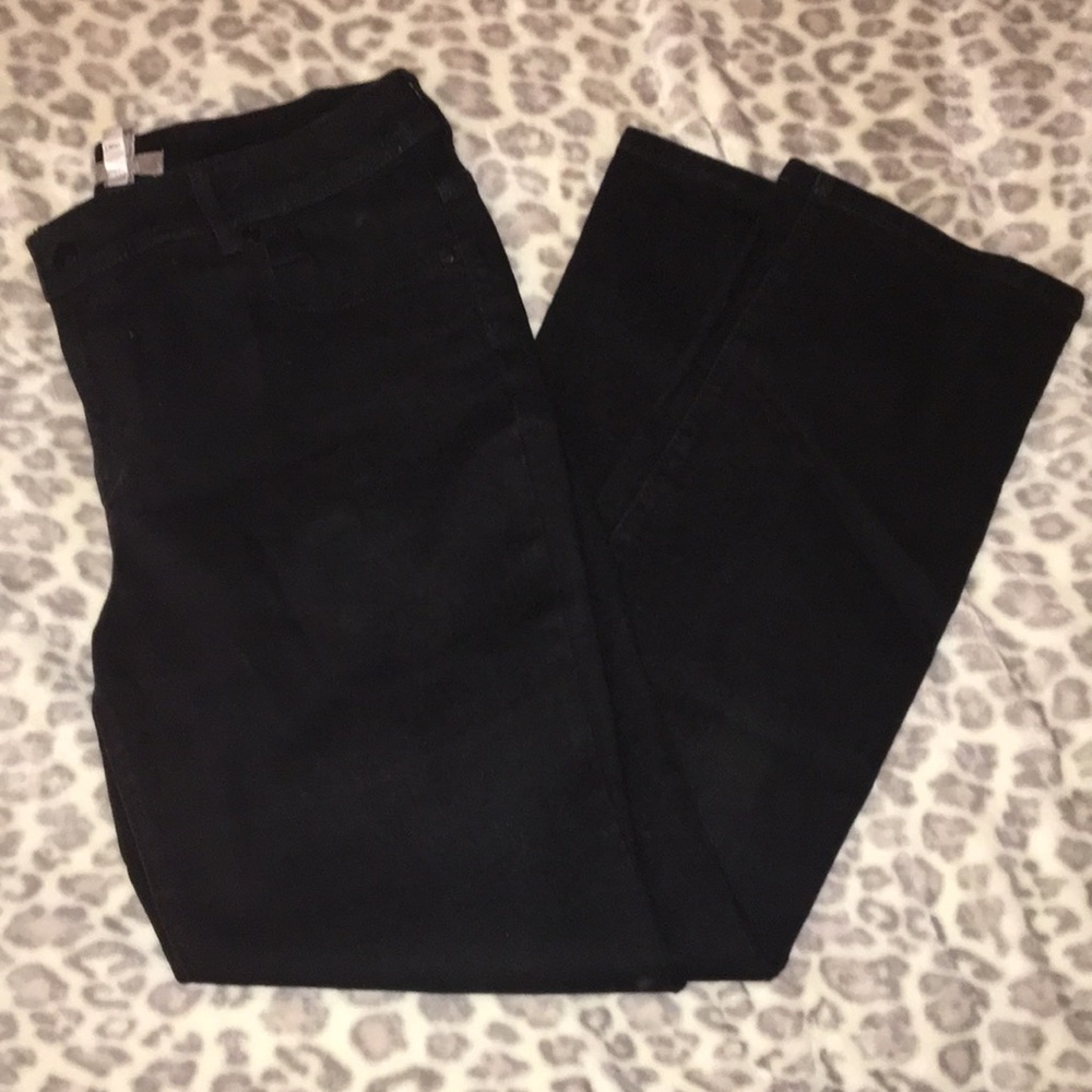 Chico’s Black Stretchy Jeans Size 1.5 Short